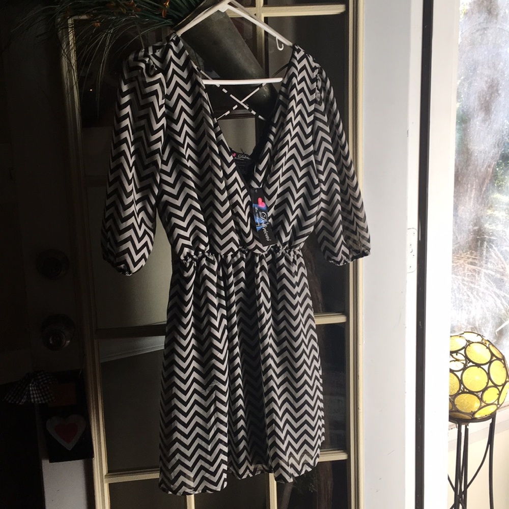 Ladies Large Chevron Dress
